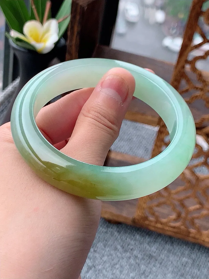 a货翡翠老坑冰种黄加绿双彩厚装正装正圈手镯58-59圈口尺寸58×13.3×9mm 重量73.18g 0529