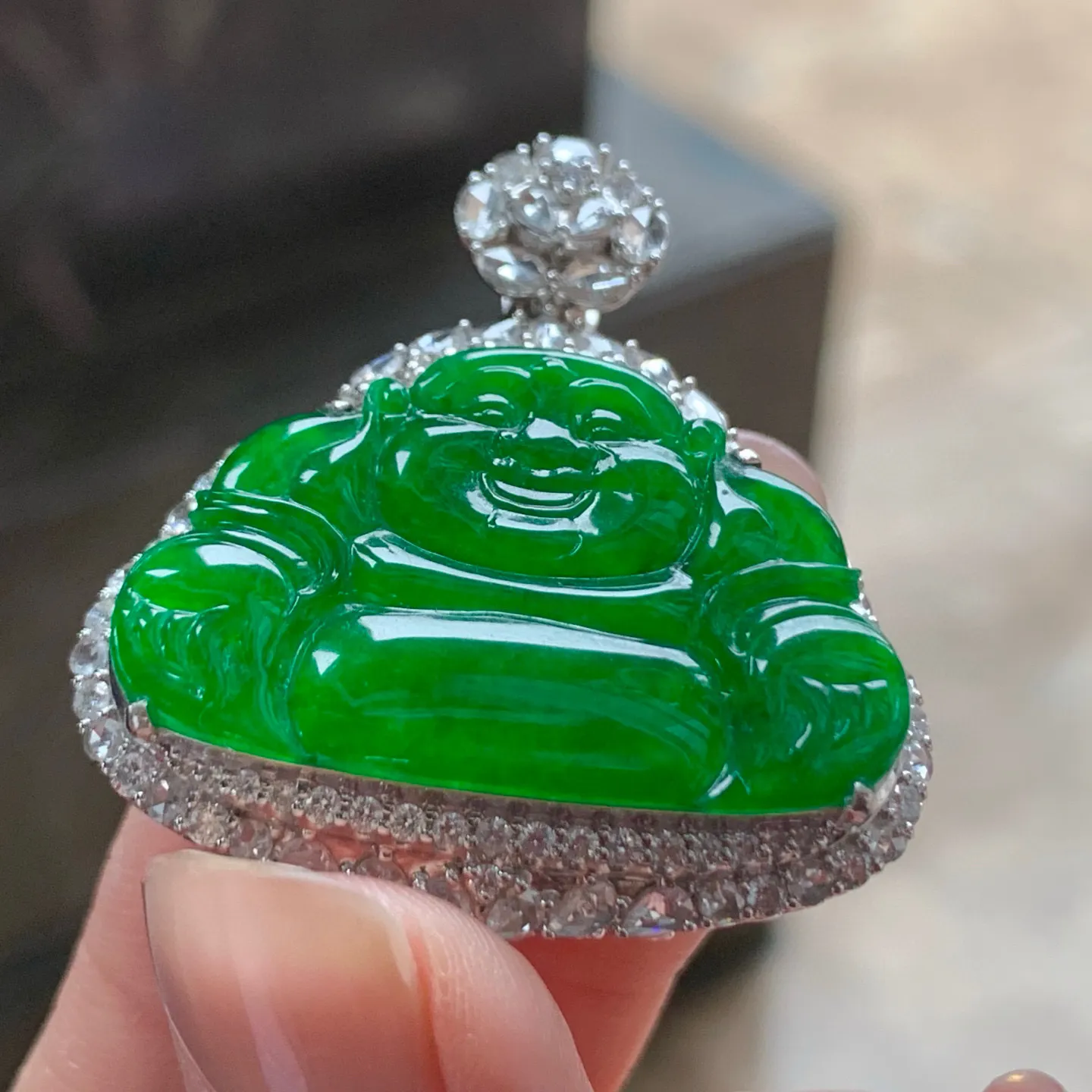 辣绿坐佛
真金镶嵌 精致