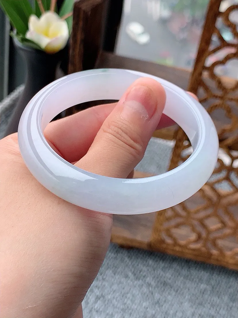 a货翡翠老坑飘花正装正圈手镯54-55圈口  尺寸54.5×12×7.6mm 重量54.33g 0530