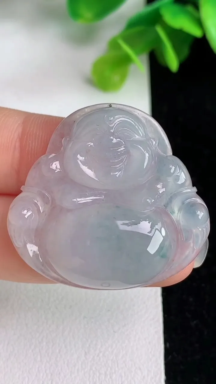 天然A货翡翠飘花佛公吊坠，尺寸 31.3-34-6.6，重量:10.00g
6月1日