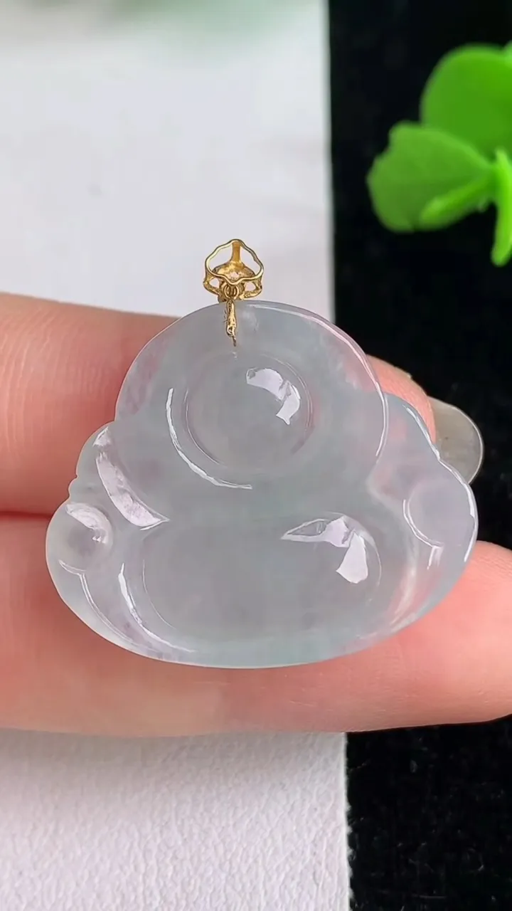 天然A货翡翠佛公吊坠，尺寸23.8-28-5.6，重量:40.00g
6月1日