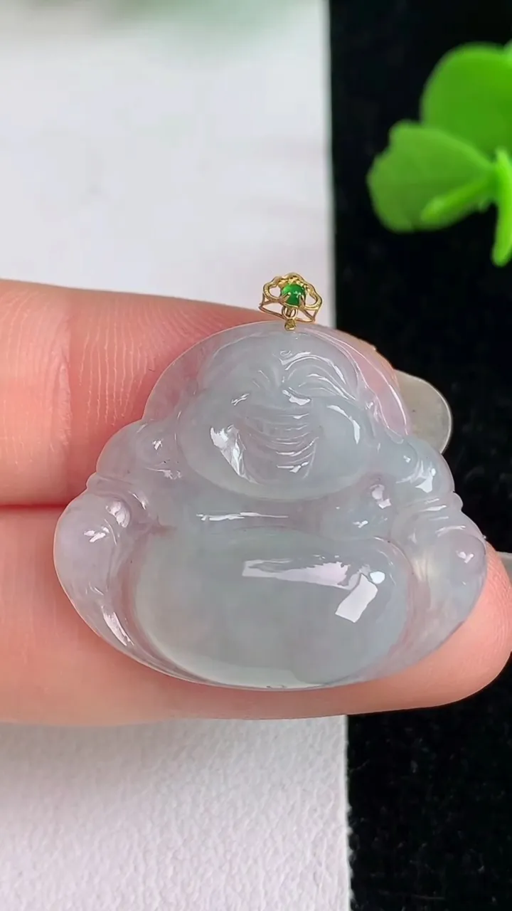 天然A货翡翠佛公吊坠，尺寸23.8-28-5.6，重量:40.00g
6月1日