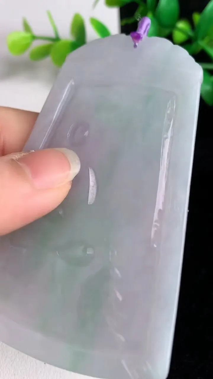 天然A货翡翠文殊菩萨吊坠，尺寸 80-51-6，重量:54.90g
6月1日