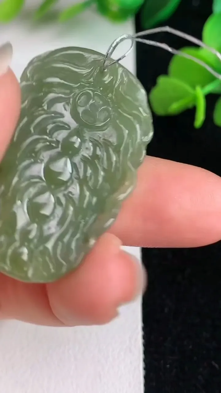 天然A货翡翠龙牌吊坠，尺寸36.4-22-9.5，重量:13.45g
6月1日