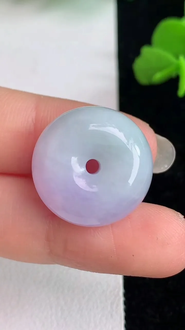 天然A货翡翠紫罗兰平安扣吊坠，尺寸20-9.3，重量:7.56g
6月2日