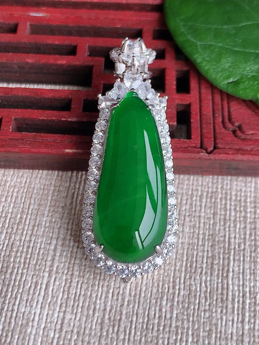 天然A货翡翠925满绿福瓜吊坠尺寸41.2×15×10.6裸石27×11.4m量7.20g 0601