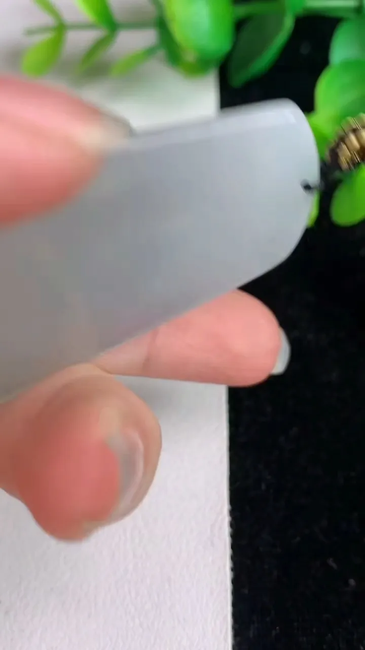 天然A货翡翠普贤菩萨吊坠，尺寸30.4-36-6，重量:25.86g
6月2日