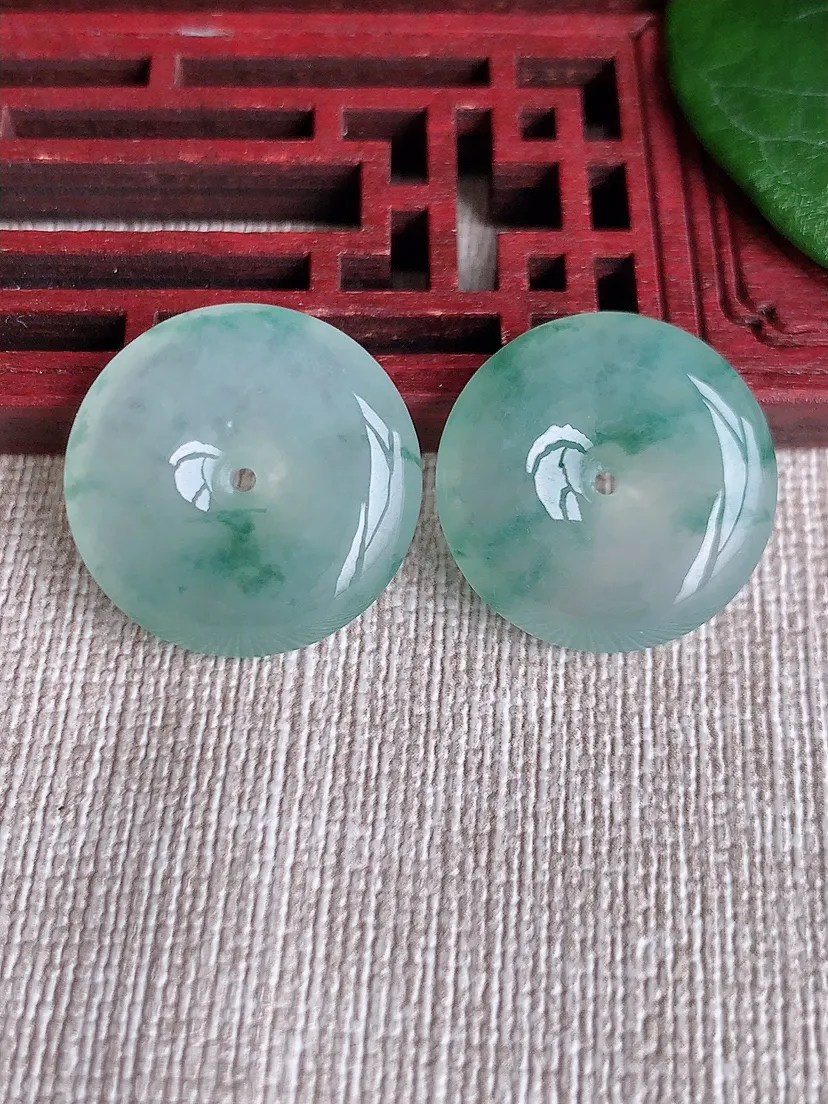天然A货翡翠飘花平安扣吊坠一对尺寸21.2×5.6m量10.14g 0601
