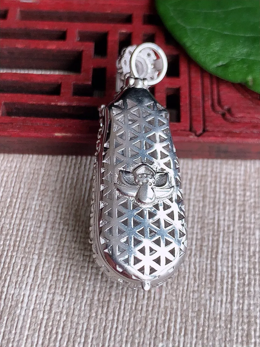 天然A货翡翠925满绿福瓜吊坠尺寸41.2×15×10.6裸石27×11.4m量7.20g 0601