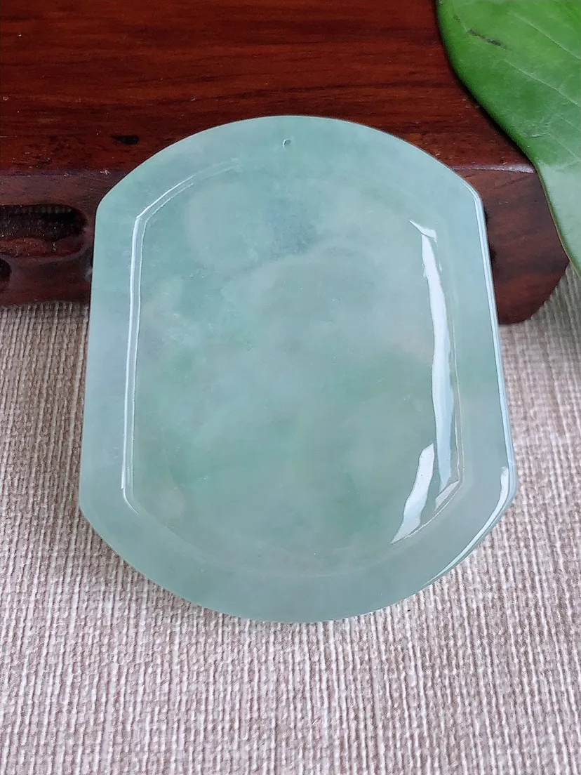天然A货翡翠晴水生肖蛇吊坠尺寸51.2×43.2×5.5m量26.72g 0601
