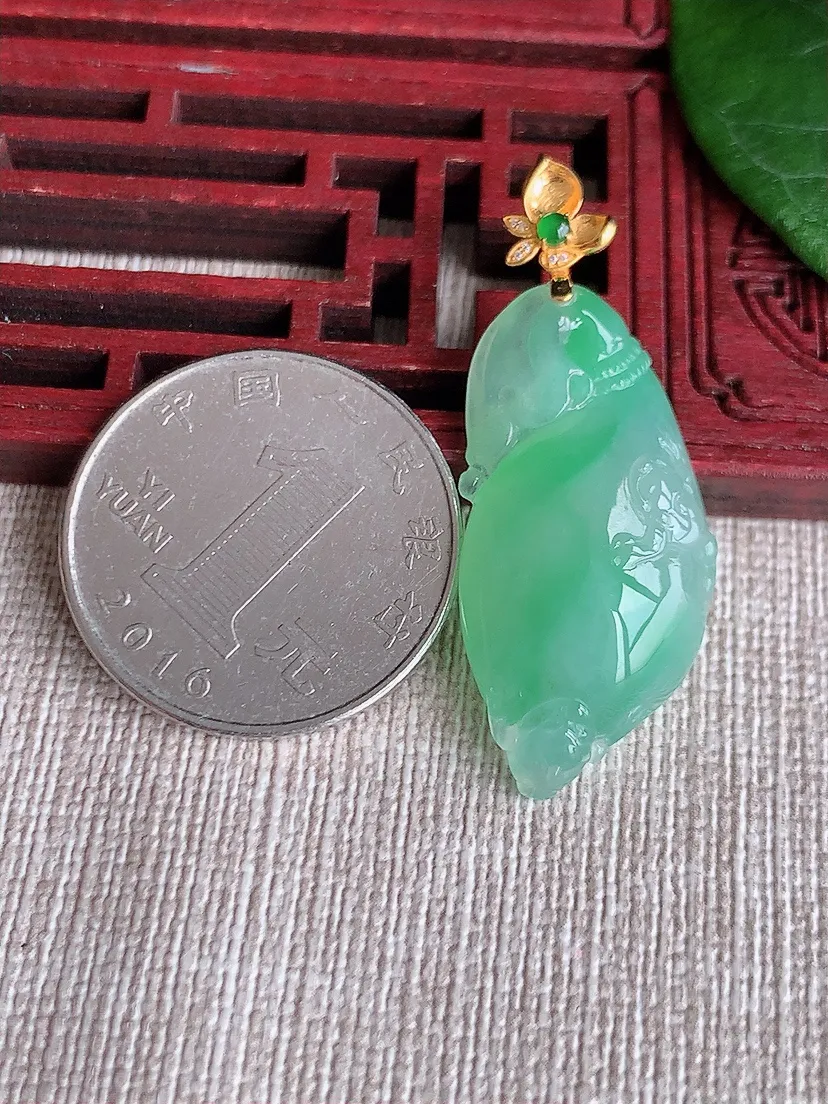 天然A货翡翠18K飘绿福袋代代有钱吊坠尺寸40×31.6×15.8×6m量6.30g 0601