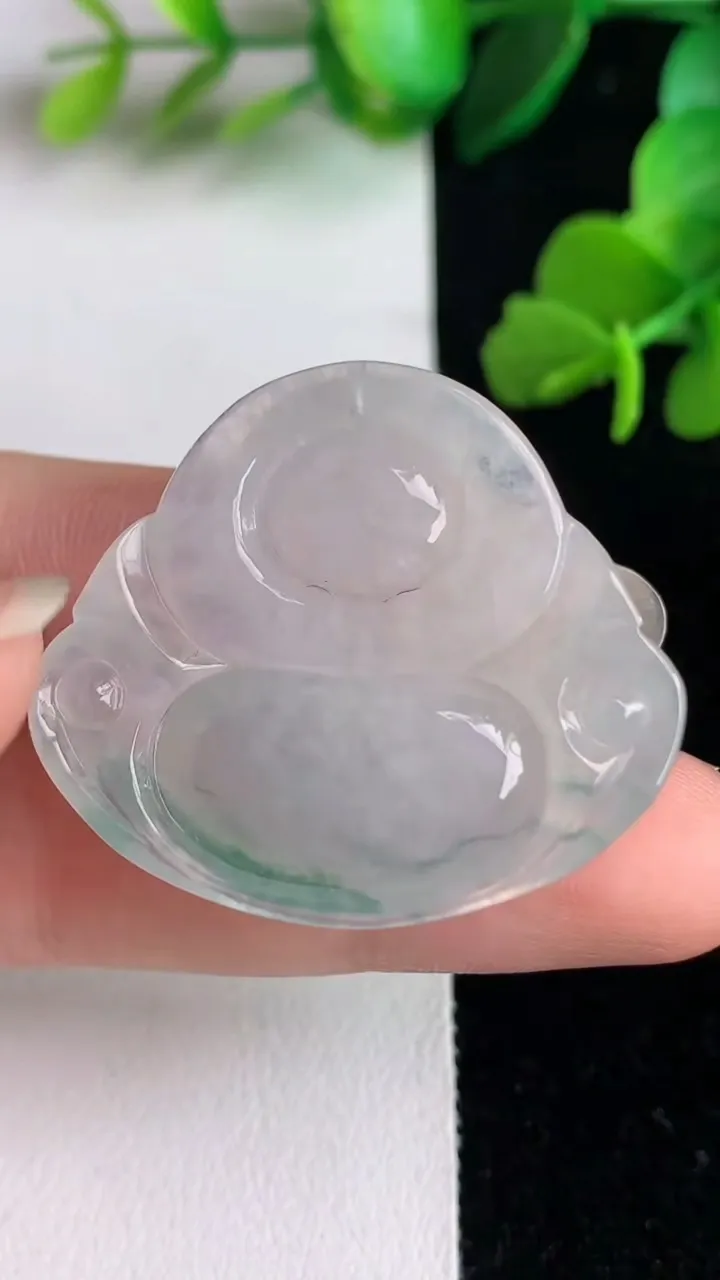 天然A货翡翠飘花佛公吊坠，尺寸29-29-6，重量:8.05g
6月2日