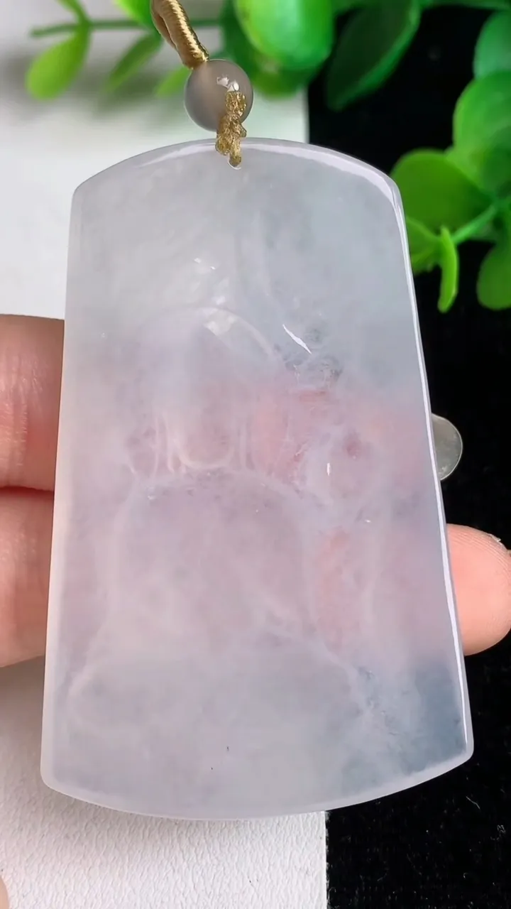 天然A货翡翠大势至观音菩萨吊坠，尺寸60.3-37.7-5.4，重量:28.21g
6月2日