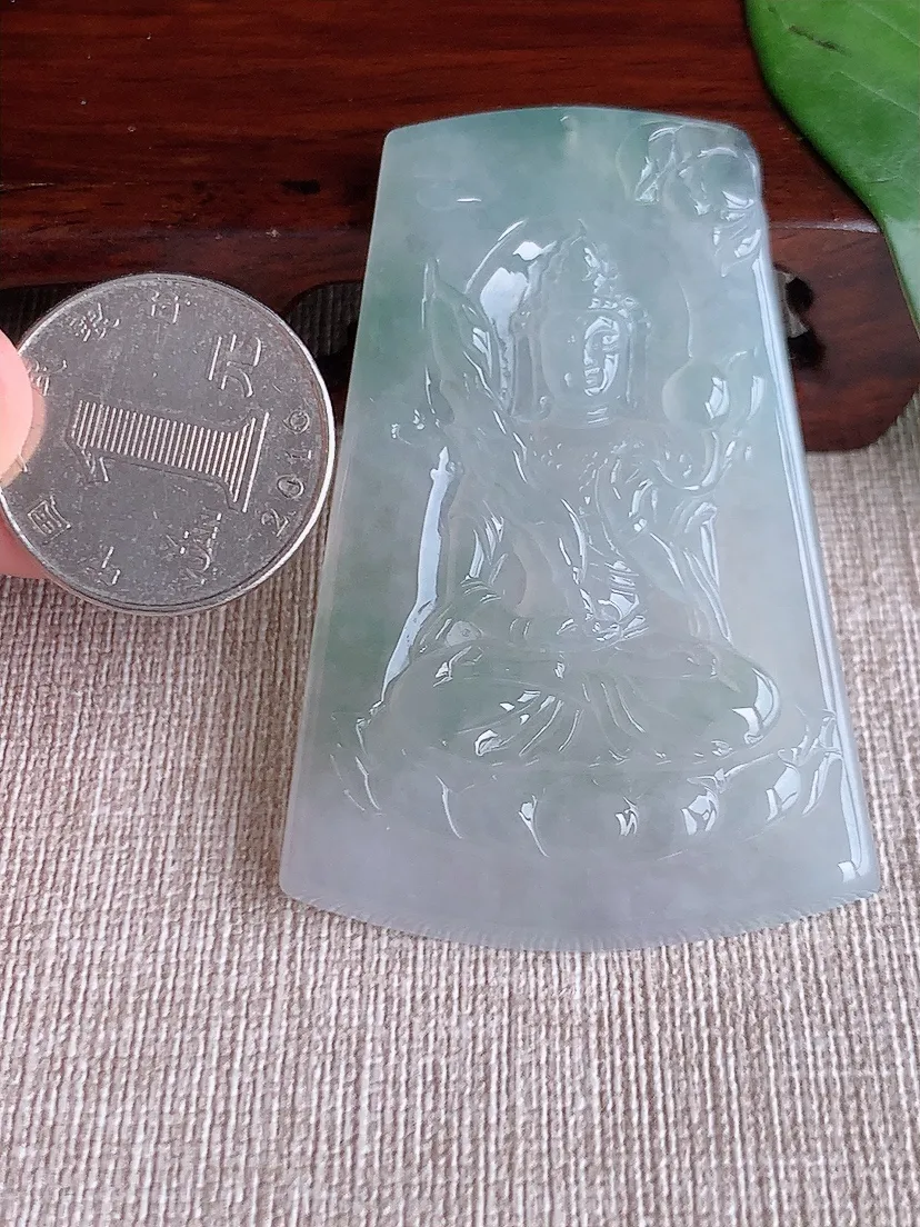 天然A货翡翠晴水虚空藏菩萨吊坠尺寸62.7×41.7×6m量30.65g 0601