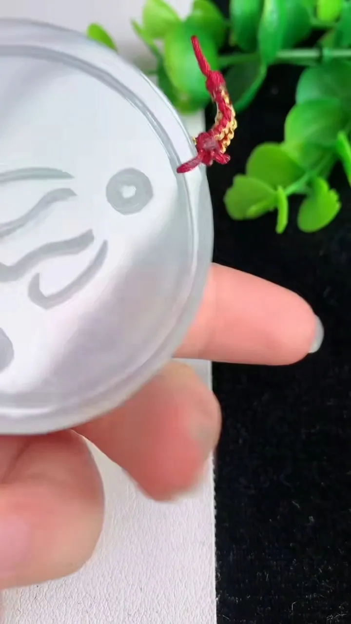 天然A货翡翠虚空藏观音菩萨吊坠，尺寸52.6-5，重量:27.91g
6月2日