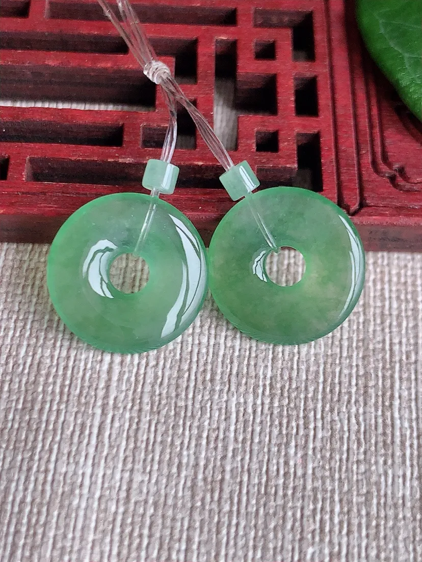 天然A货翡翠晴绿平安环吊坠一对尺寸15.8×2.6m量2.88g 0601