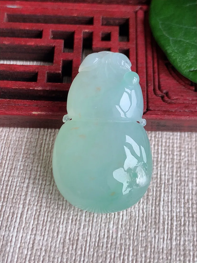 天然A货翡翠晴水葫芦吊坠尺寸33.5×20.2×11.6m量14.45g 0601