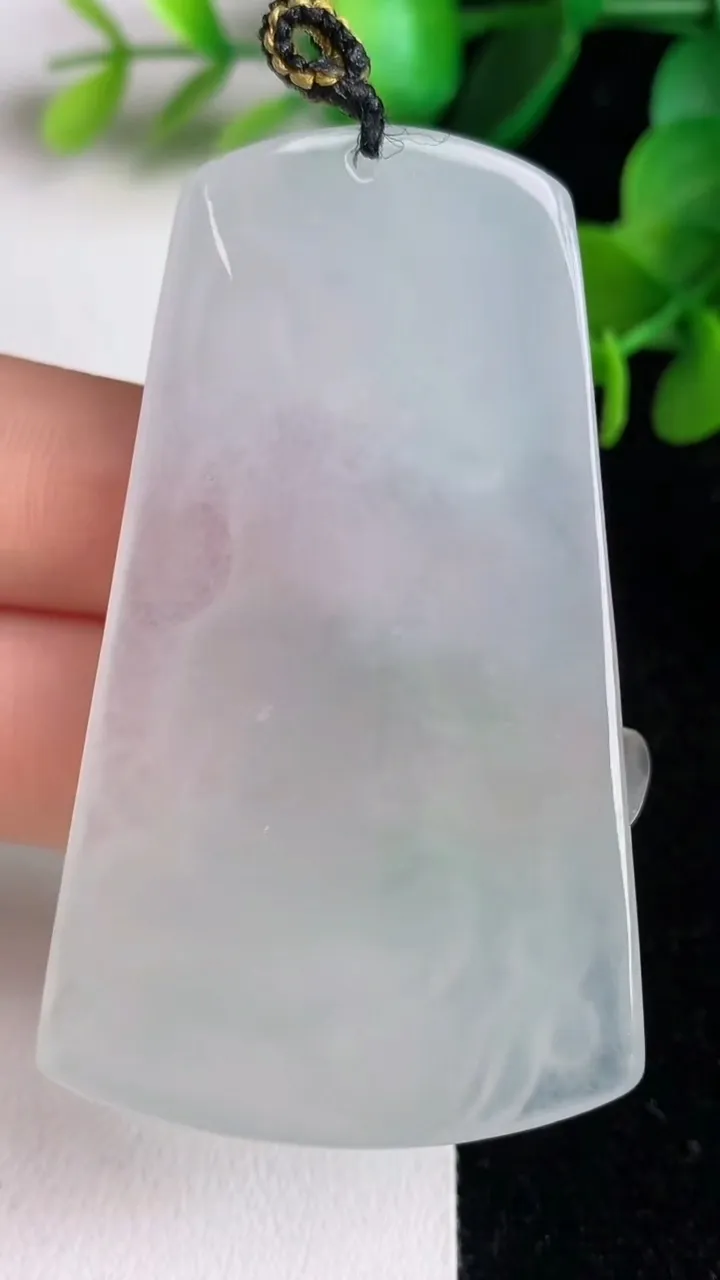 天然A货翡翠普贤菩萨吊坠，尺寸30.4-36-6，重量:25.86g
6月2日
