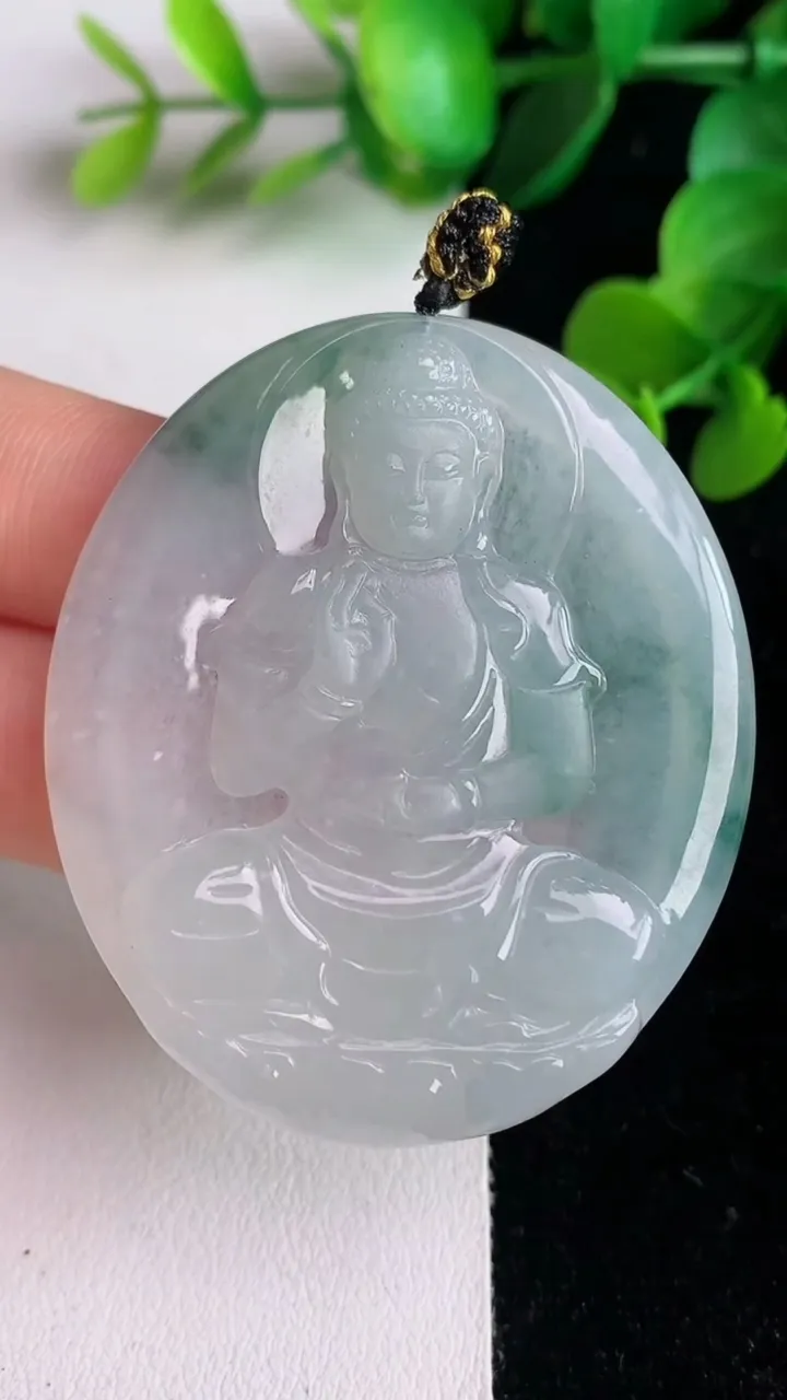 天然A货翡翠飘花阿尼陀佛吊坠，尺寸50.5-42.3-4.6，重量:21.96g
6月2日