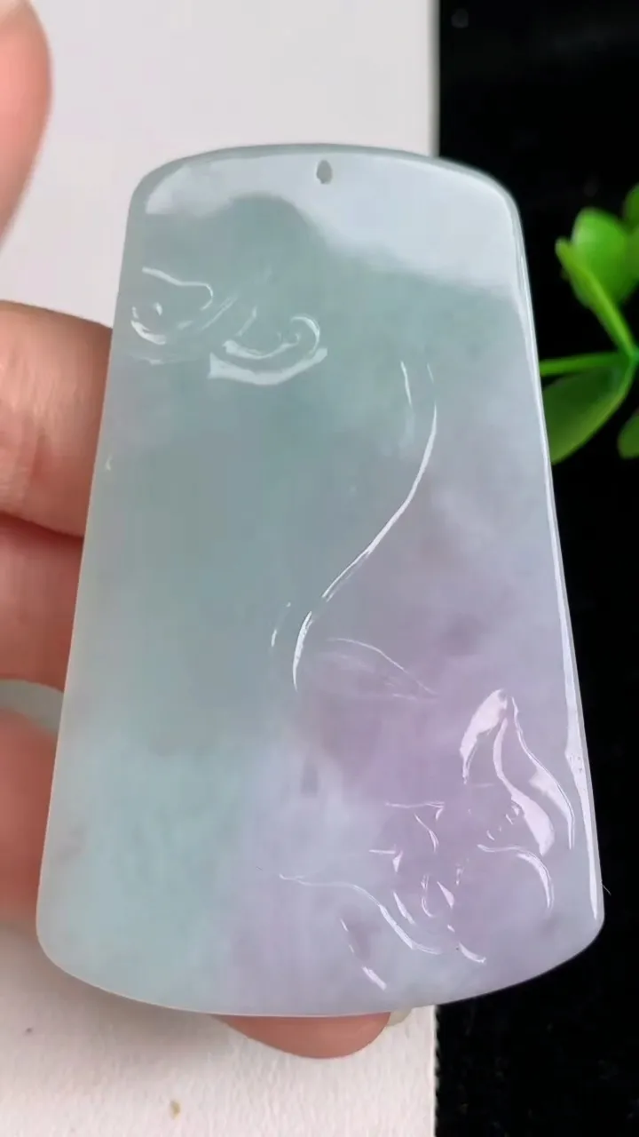天然A货翡翠紫罗兰虚空藏观音菩萨吊坠，尺寸64.8-41.3-5.2，重量:33.52g
6月3日