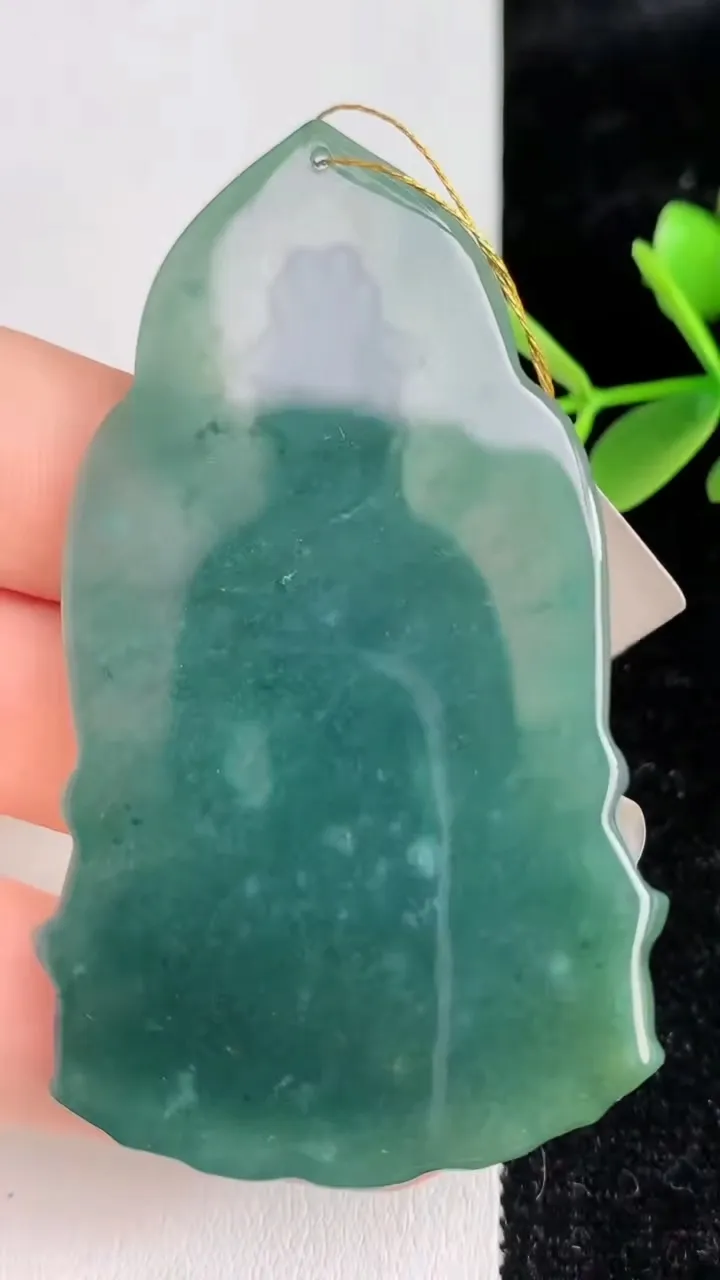 天然A货翡翠蓝水观音菩萨吊坠，尺寸66.2-36-8.6，重量:25.19g
6月3日