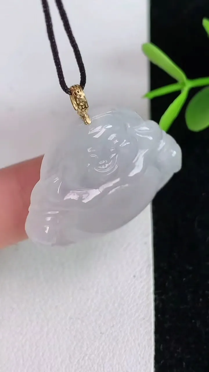 天然A货翡翠k金飘花佛公吊坠，尺寸27.3-31-5，重量:7.41g
6月3日