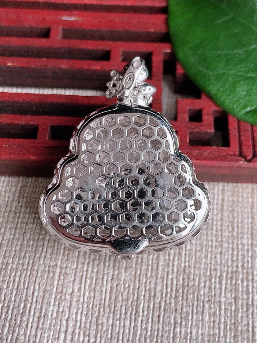 天然A货翡翠18K金伴晴水佛公吊坠尺寸32.2×26.3×11裸石20×24.2m量9.40g 06