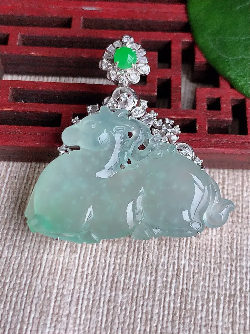 天然A货翡翠18K金伴晴水唐马吊坠尺寸34.6×21.5×34×6.5m量8.40g 0603