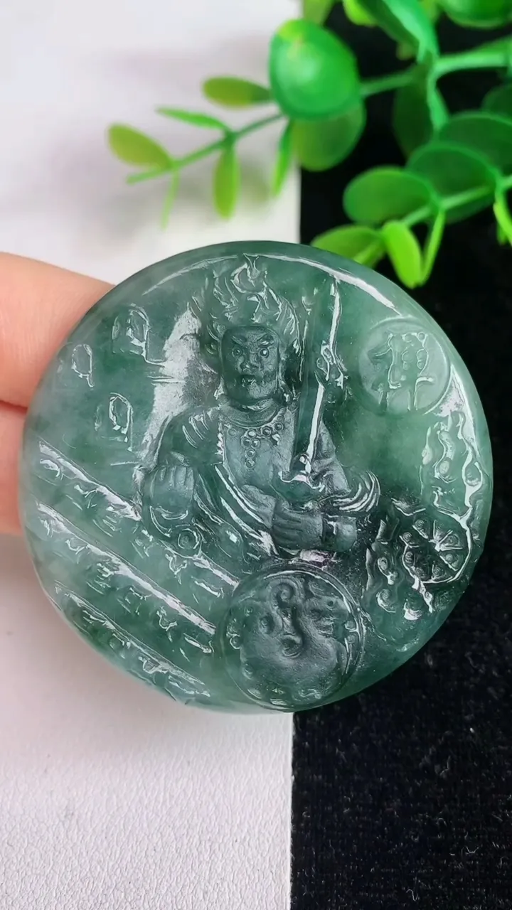 天然A货翡翠飘花不动明王吊坠，尺寸51.2-5.4，重量:28.30g
6月4日