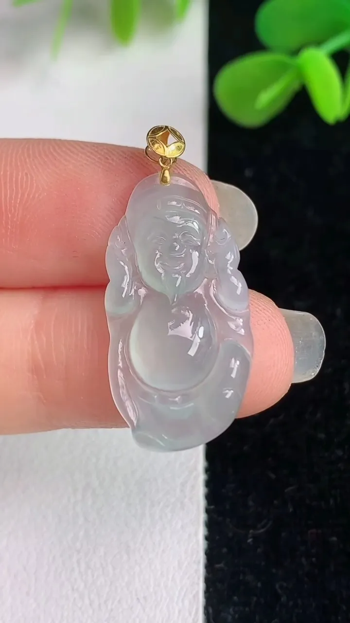 天然A货翡翠财神爷吊坠，尺寸256-13.5-3.5，重:2.04g
6月4日