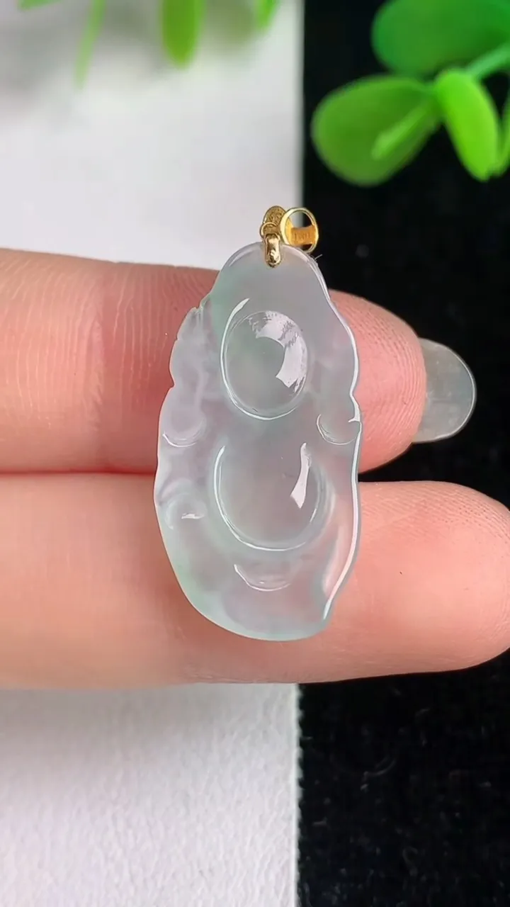 天然A货翡翠财神爷吊坠，尺寸256-13.5-3.5，重:2.04g
6月4日