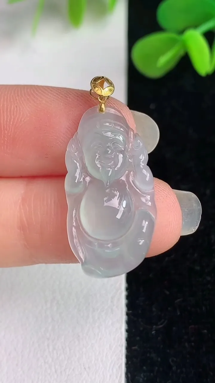 天然A货翡翠财神爷吊坠，尺寸256-13.5-3.5，重:2.04g
6月4日