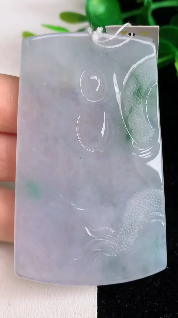 天然A货翡翠飘花御龙虚空藏观音菩萨吊坠，尺寸69.7-43-6，重量:41.83g
6月4日