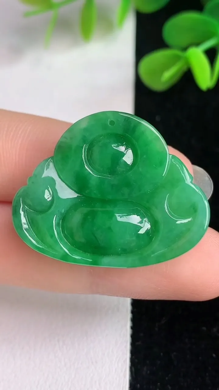 天然A货翡翠佛公镶嵌件，尺寸25-31.4-6.3，重量:7.53g
6月4日