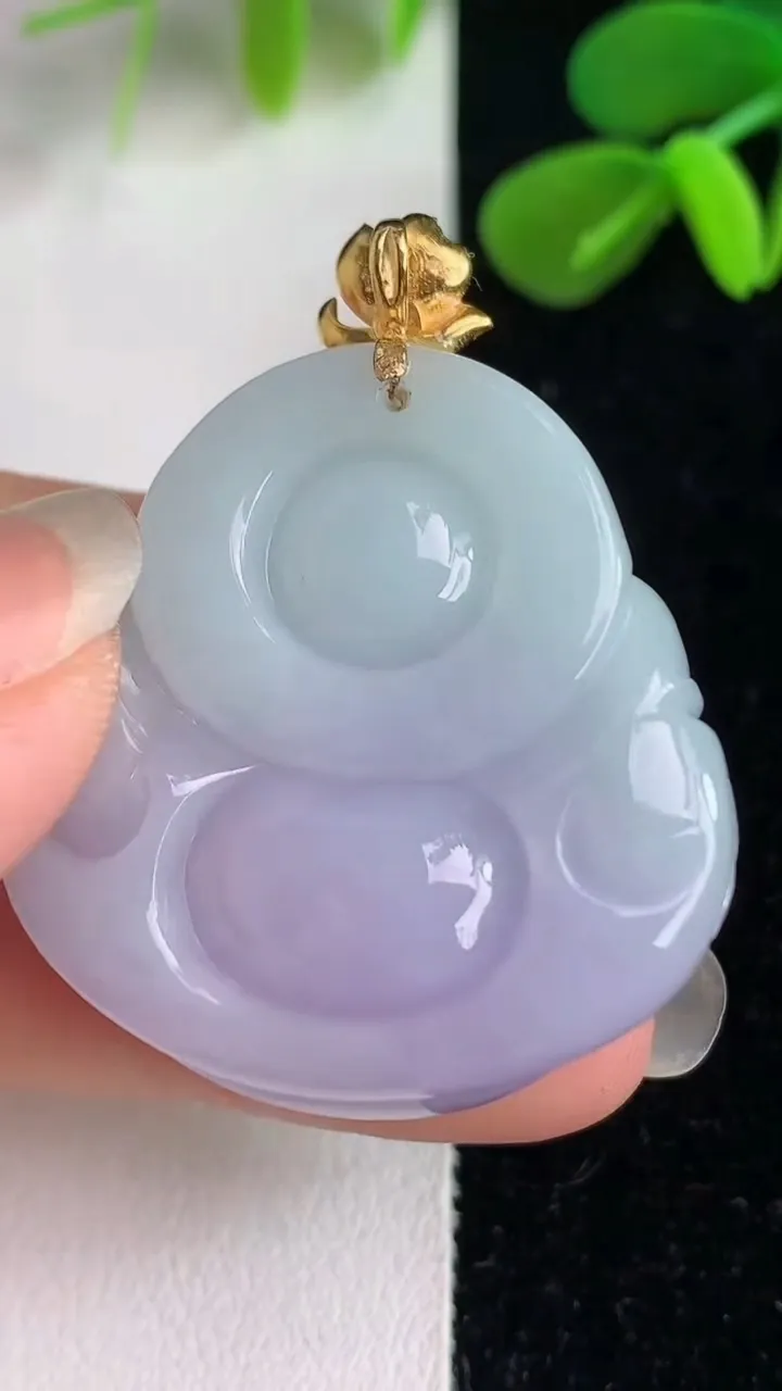 天然A货翡翠k颗紫罗兰佛公吊坠，尺寸32.6-31.2-13，重量:24.29g
6月4日