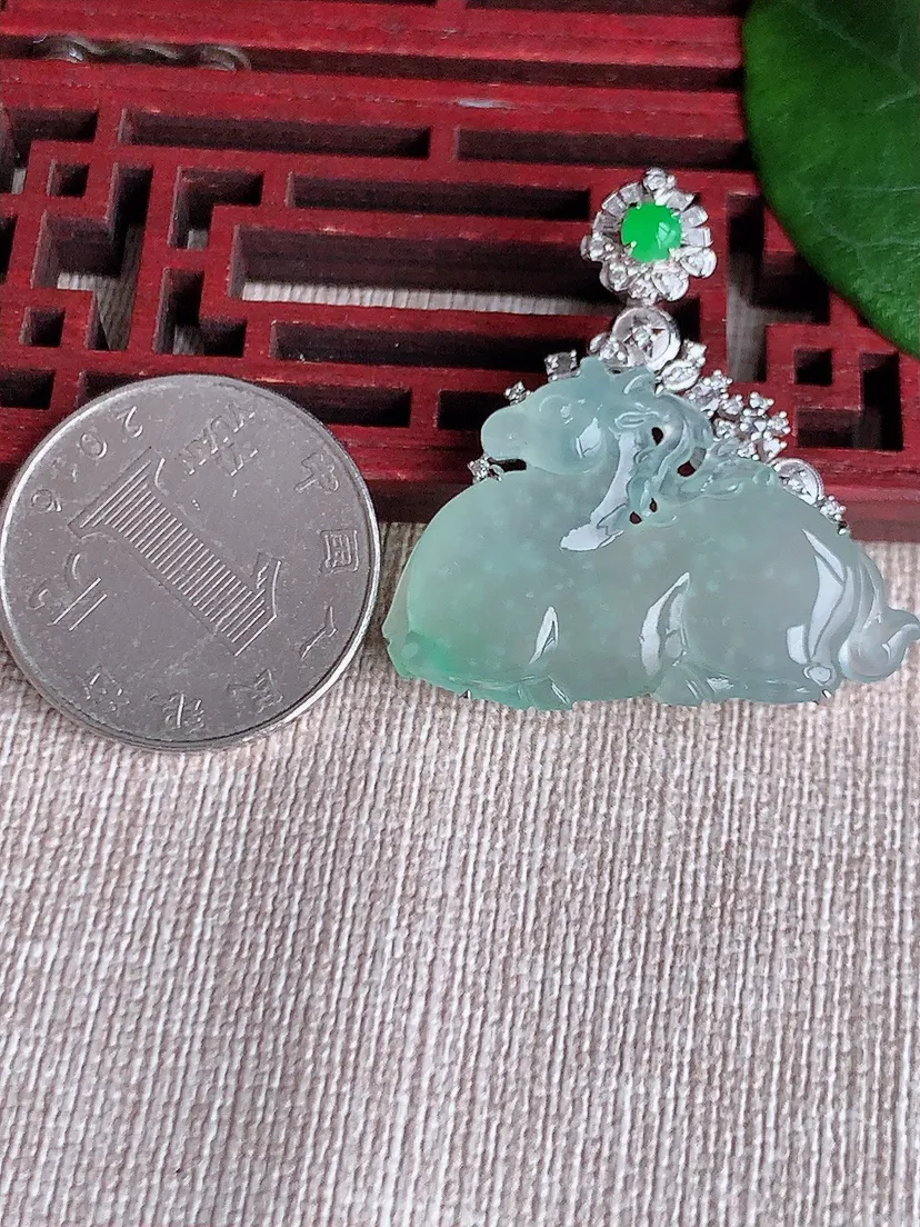 天然A货翡翠18K金伴晴水唐马吊坠尺寸34.6×21.5×34×6.5m量8.40g 0603