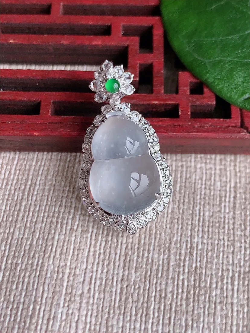 天然A货翡翠18K金伴白月光葫芦吊坠尺寸27.7×14.7×10.7裸石15.7×10.5m量3.49g 0603
