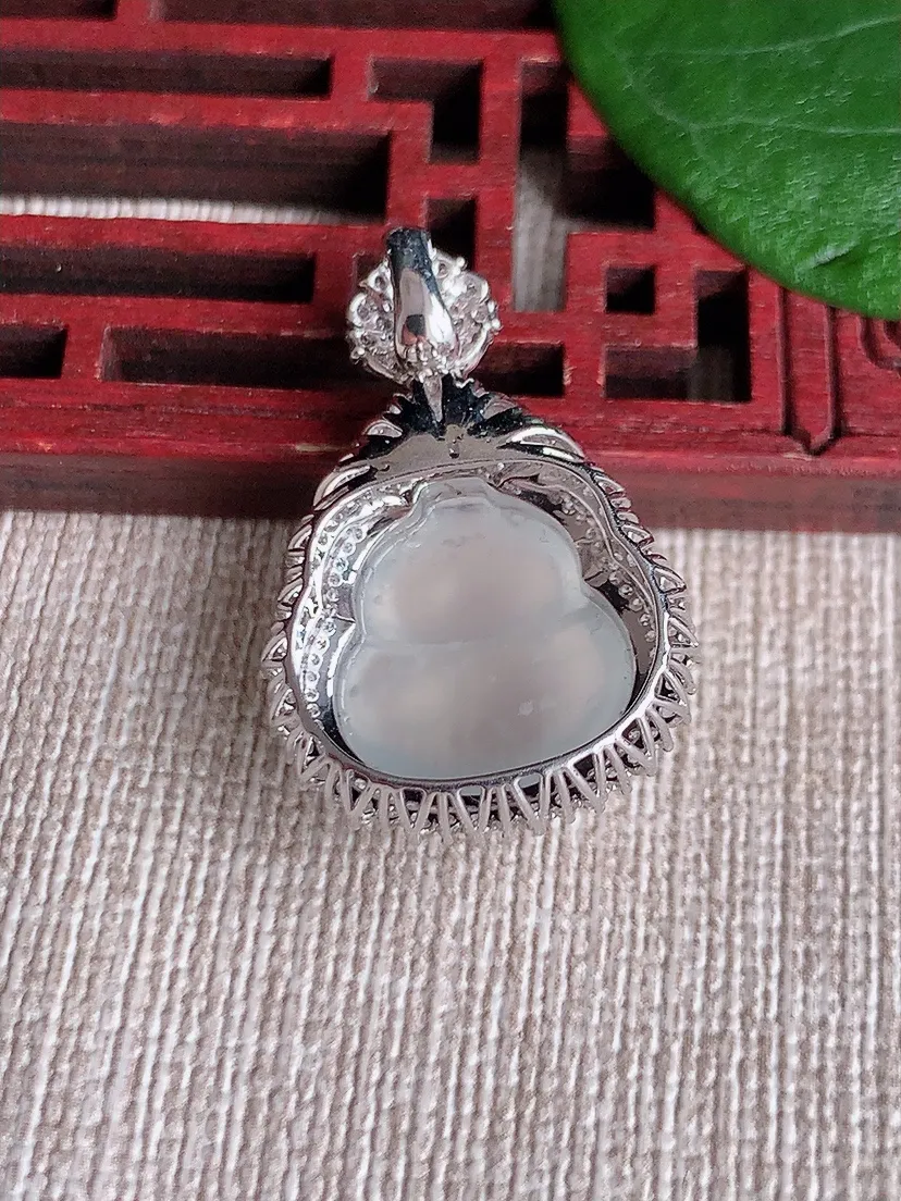 天然A货翡翠18K金伴白月光葫芦吊坠尺寸29×18.7×10.5裸石14.4×13.3m量4.80g