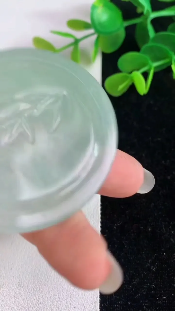 天然A货翡翠观音菩萨吊坠，尺寸52-5，重:27.13g
6月4日