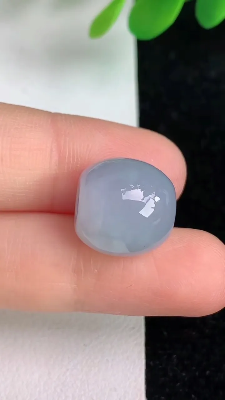 天然A货翡翠紫罗兰路路通吊坠，尺寸13-13.6，重量:4.77g
6月5日