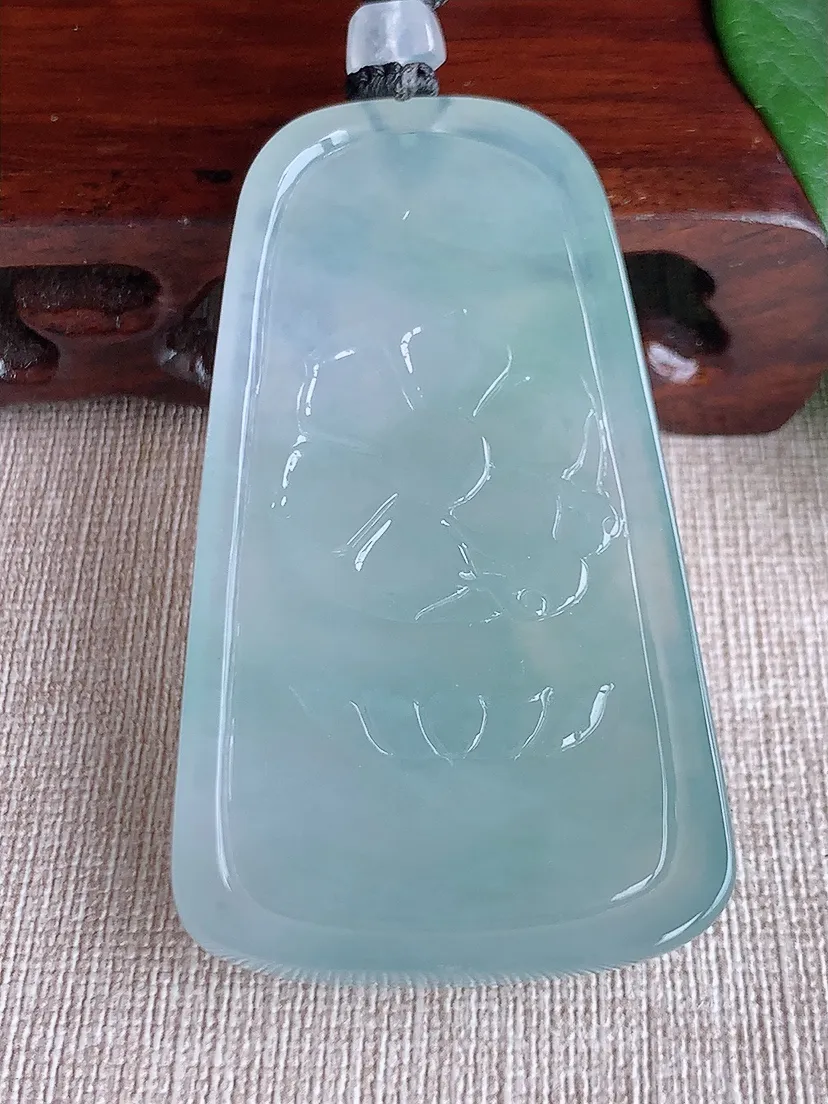 天然A货翡翠晴水大势至菩萨吊坠尺寸64.8×37.6×10.4m量56.43g 0604
