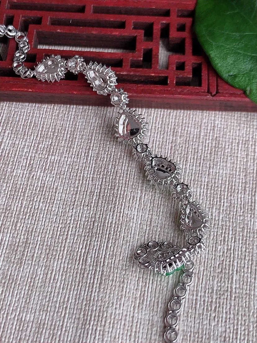 天然A货翡翠冰种18K金伴钻镶嵌阳绿葫芦手链 尺寸6.8×6×4.8mm 重量7.14g 0604