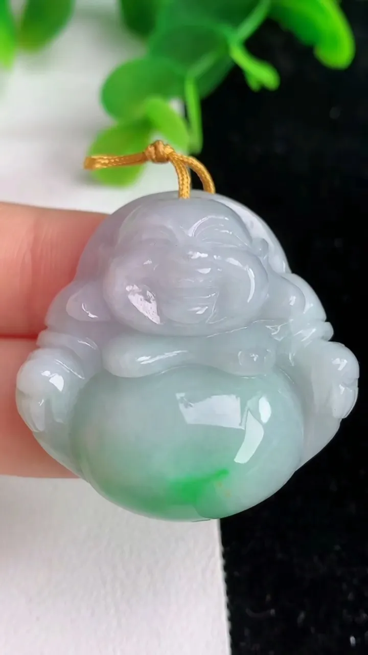 天然A货翡翠佛公吊坠，尺寸34.2-35.3-12.3，重量:22.72g
6月6日