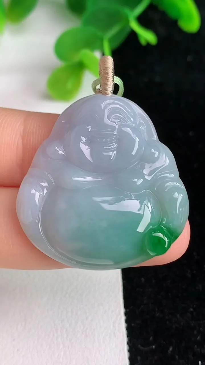 天然A货翡翠佛公吊坠，尺寸31.8-30.5-5，重量:8.34g
6月6日