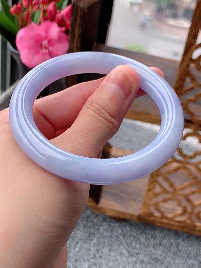 天然A货翡翠紫罗兰飘花圆条手镯55-56圈口 尺寸55.3×9.7mm 重量54.49g 0604