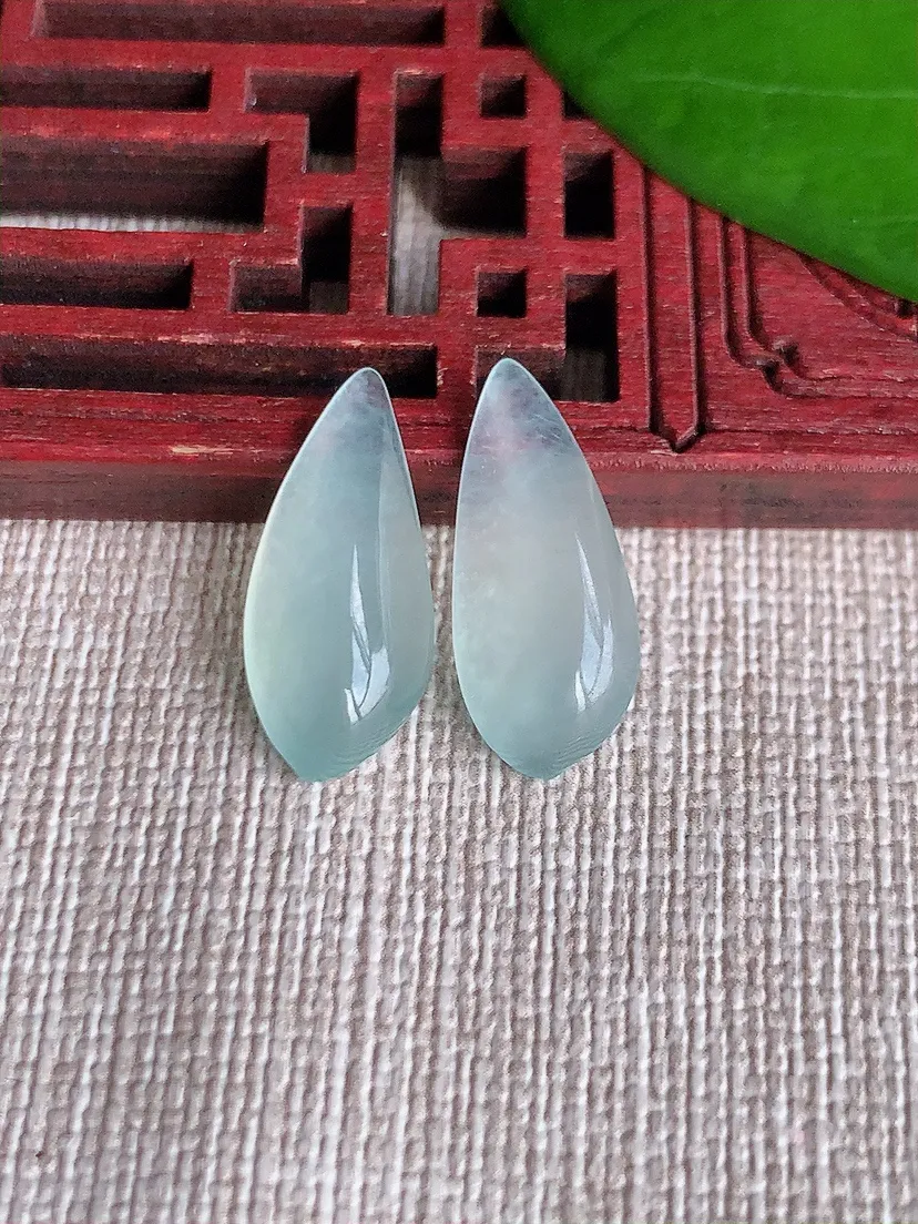 天然A货翡翠晴水随件一手尺寸19.4×8.2×8.5m量2.20g 0606