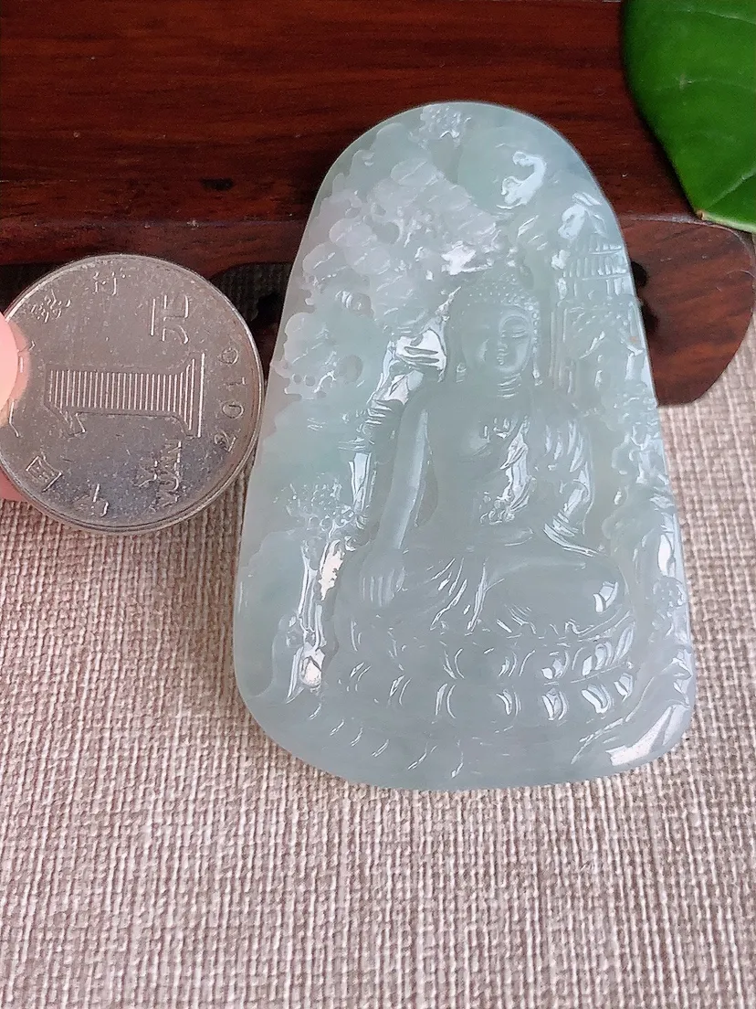 天然A货翡翠大日如来吊坠尺寸60.3×38.4×5m量27.97g 0606