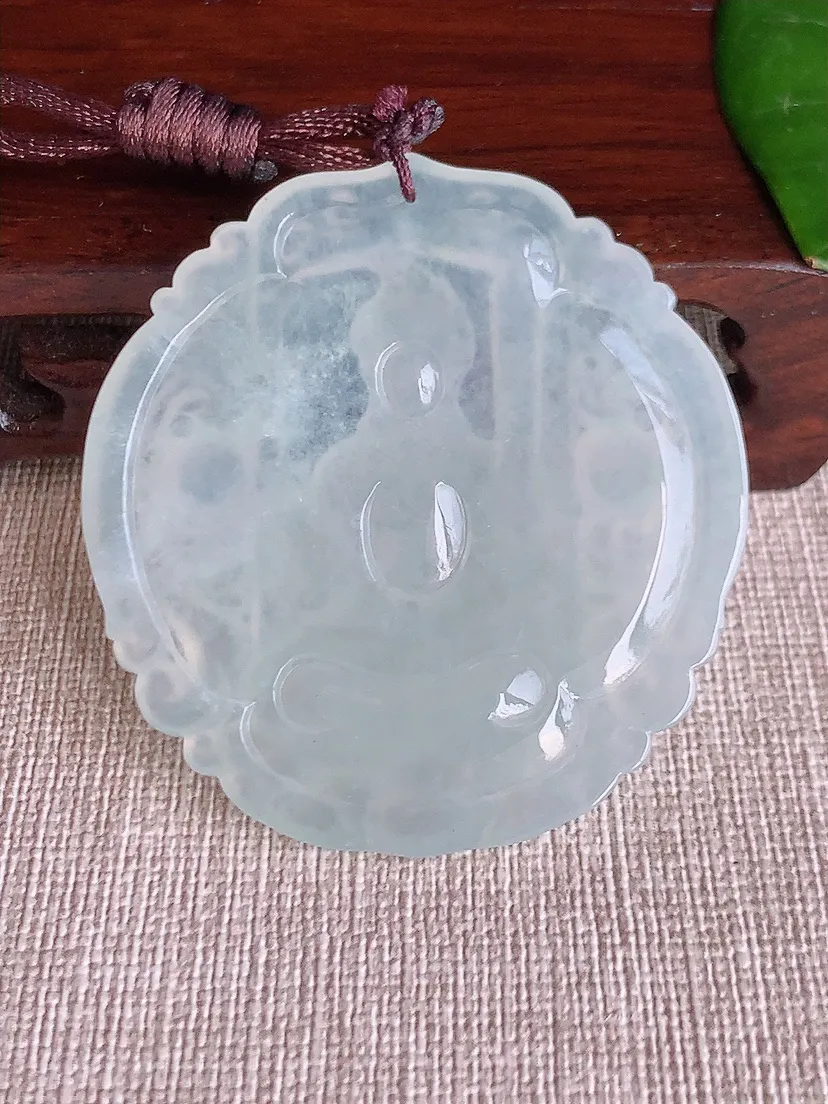 天然A货翡翠白月光不动明王吊坠尺寸50.2×47.4×4.8m量22.46g 0606
