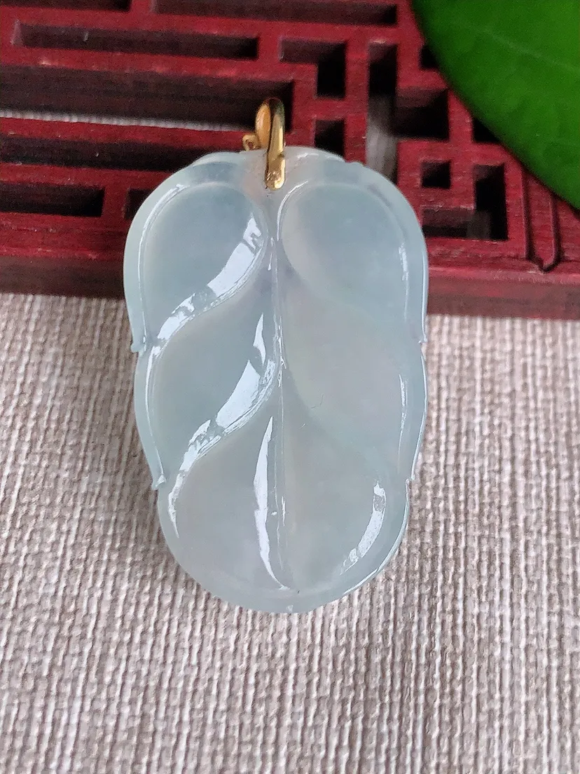 天然A货翡翠18K金扣头叶子金枝玉叶吊坠 尺寸34.7×22.7×4.5m量7.07g 0606