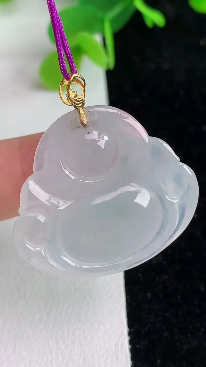 天然A货翡翠k金飘花佛公吊坠，尺寸28.2-31.6-6，重量:8.07g
6月7日